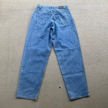 Load image into Gallery viewer, 90’s Levi’s silvertabs 32x33

