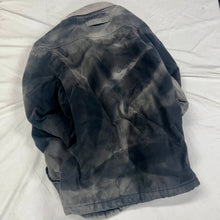 Load image into Gallery viewer, 90’s/2000’s sun faded work jacket XL
