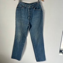 Load image into Gallery viewer, 90’s Levi’s 501 27x31
