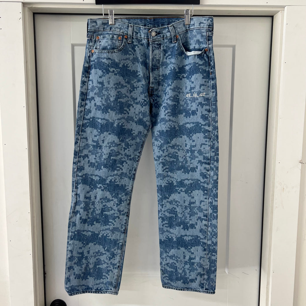 digi camo laser faded jeans 33x28