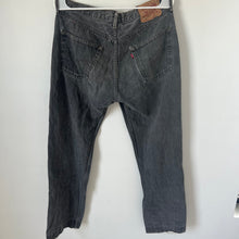Load image into Gallery viewer, 90’s/2000’s Levi’s 501’s 31x30

